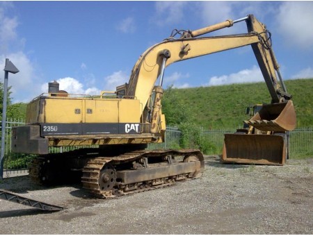 CATERPILLAR 235D