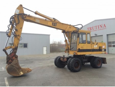 CATERPILLAR 245BII